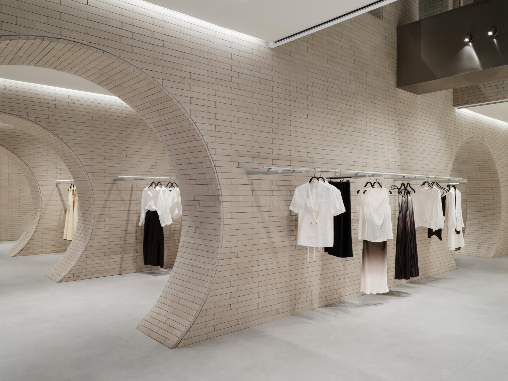 UR 北京三里屯旗舰店（Urban Revivo Sanlitun Flagship Store）