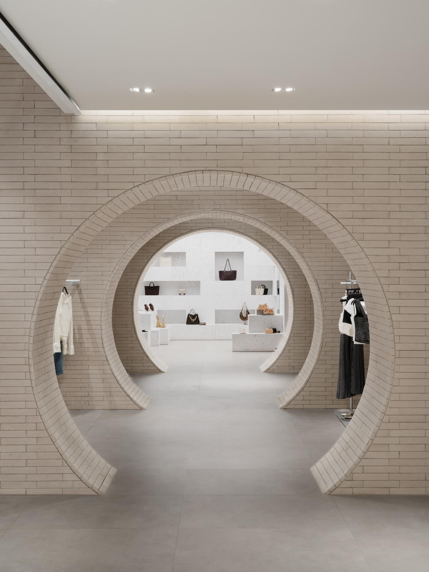 UR 北京三里屯旗舰店（Urban Revivo Sanlitun Flagship Store）