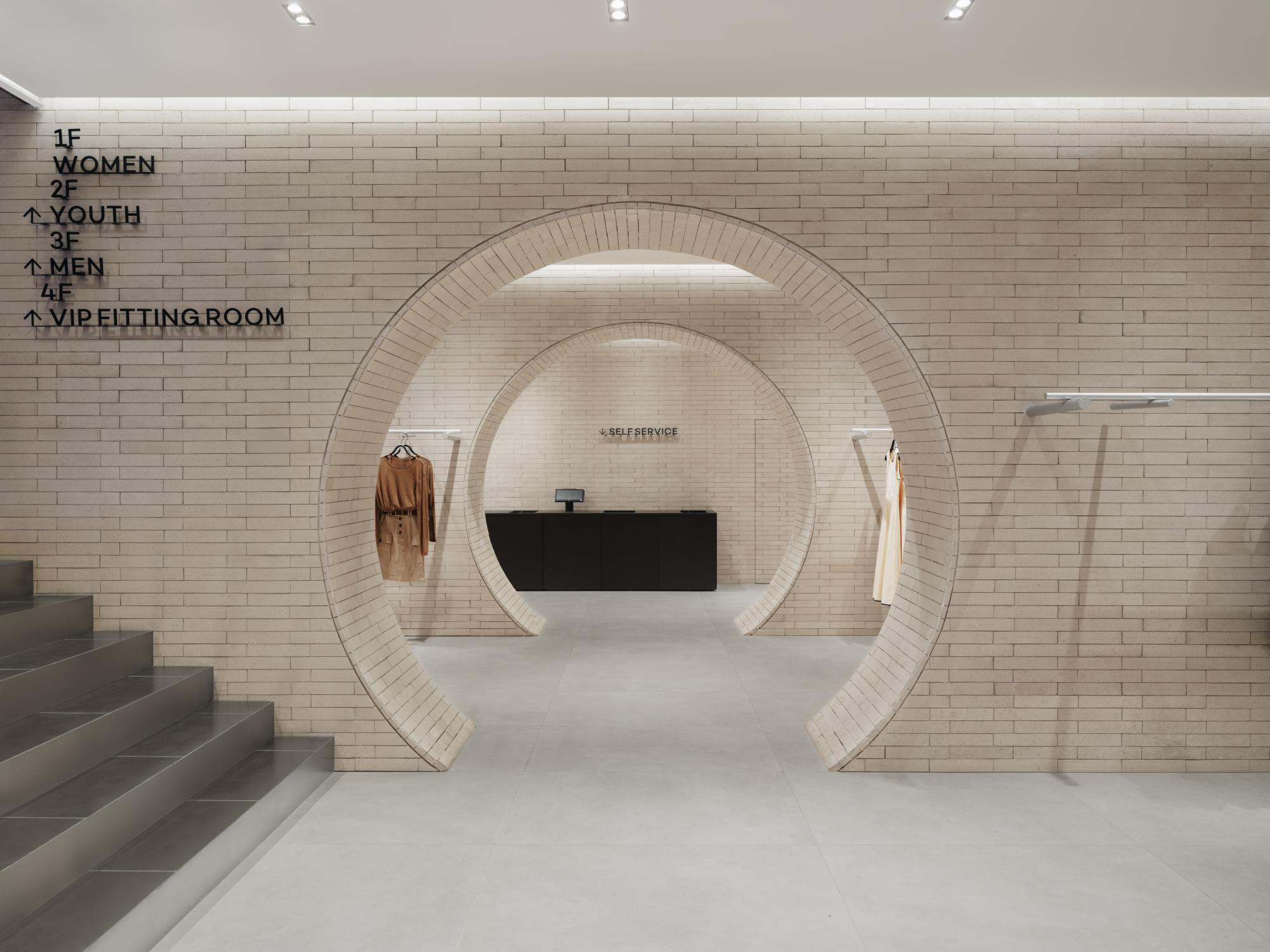 UR 北京三里屯旗舰店（Urban Revivo Sanlitun Flagship Store）
