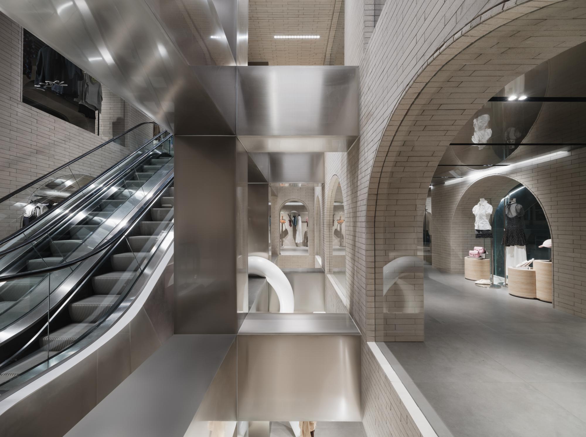 UR 北京三里屯旗舰店（Urban Revivo Sanlitun Flagship Store）