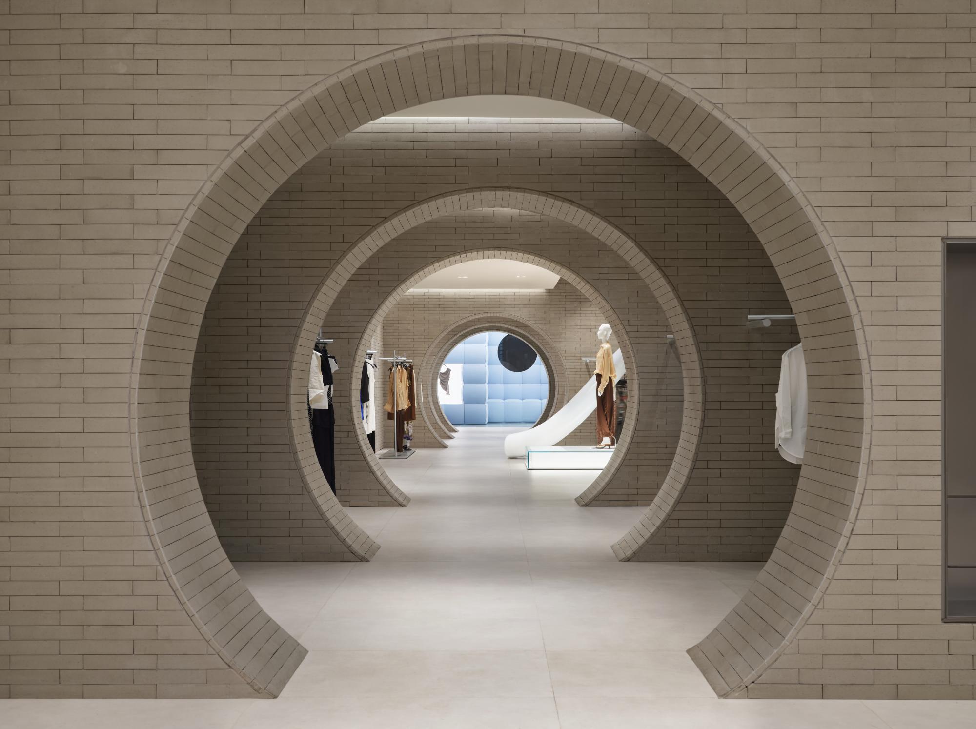 UR 北京三里屯旗舰店（Urban Revivo Sanlitun Flagship Store）
