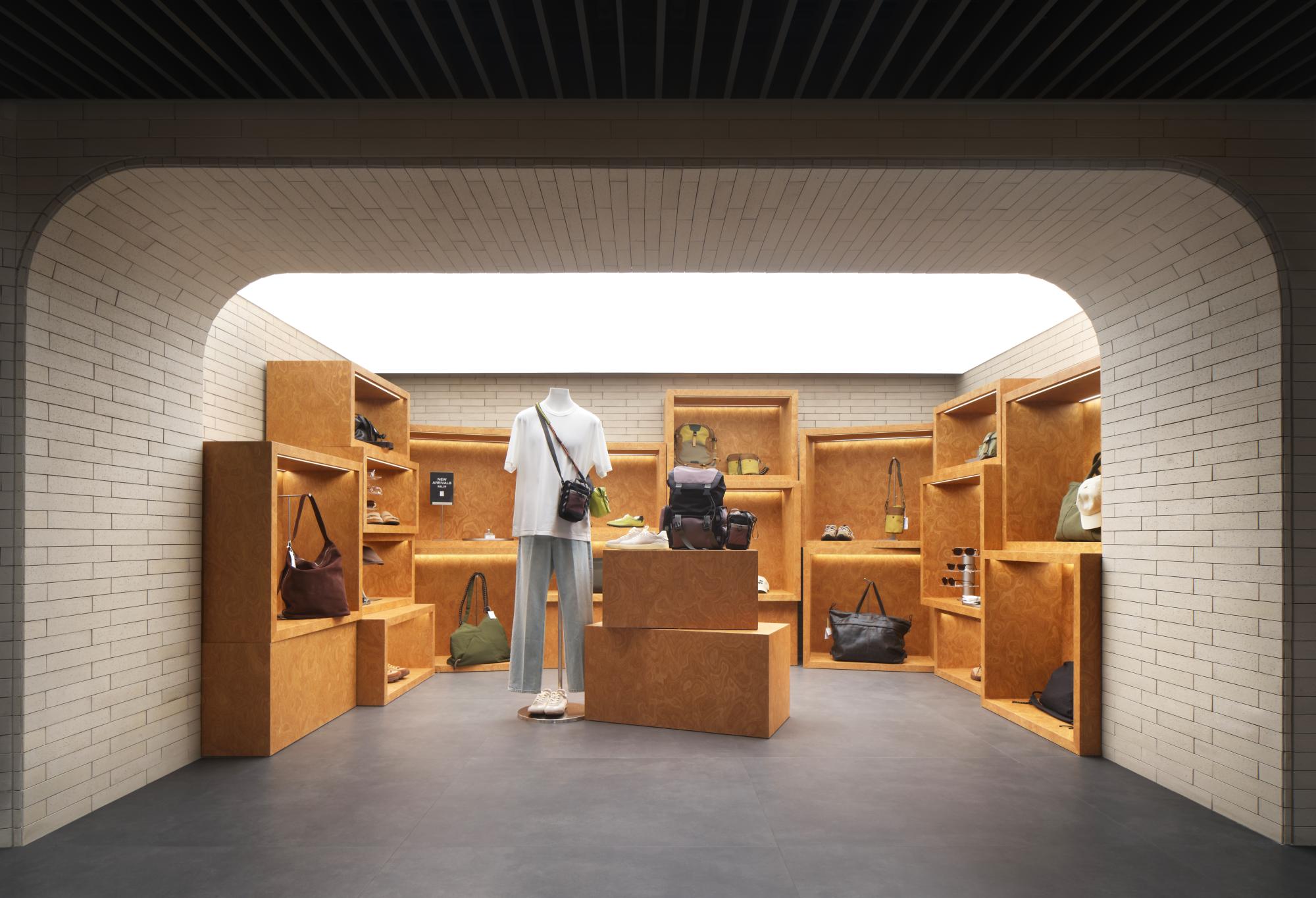 UR 北京三里屯旗舰店（Urban Revivo Sanlitun Flagship Store）