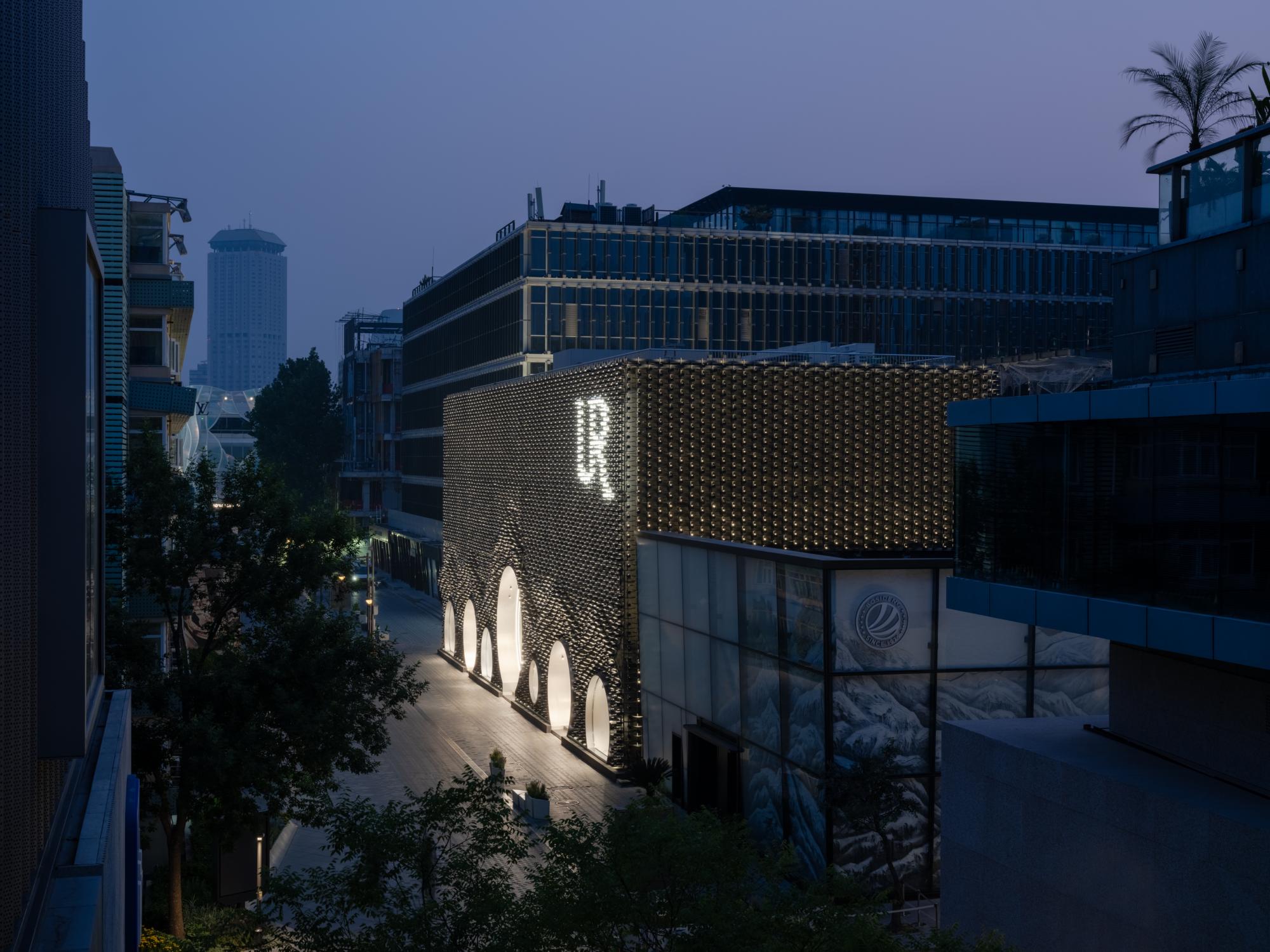 UR 北京三里屯旗舰店（Urban Revivo Sanlitun Flagship Store）