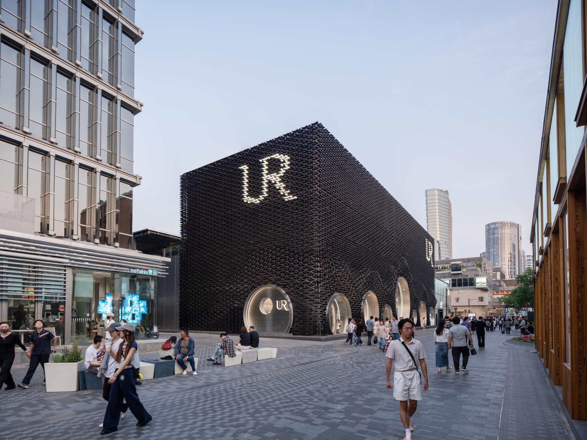 UR 北京三里屯旗舰店（Urban Revivo Sanlitun Flagship Store）