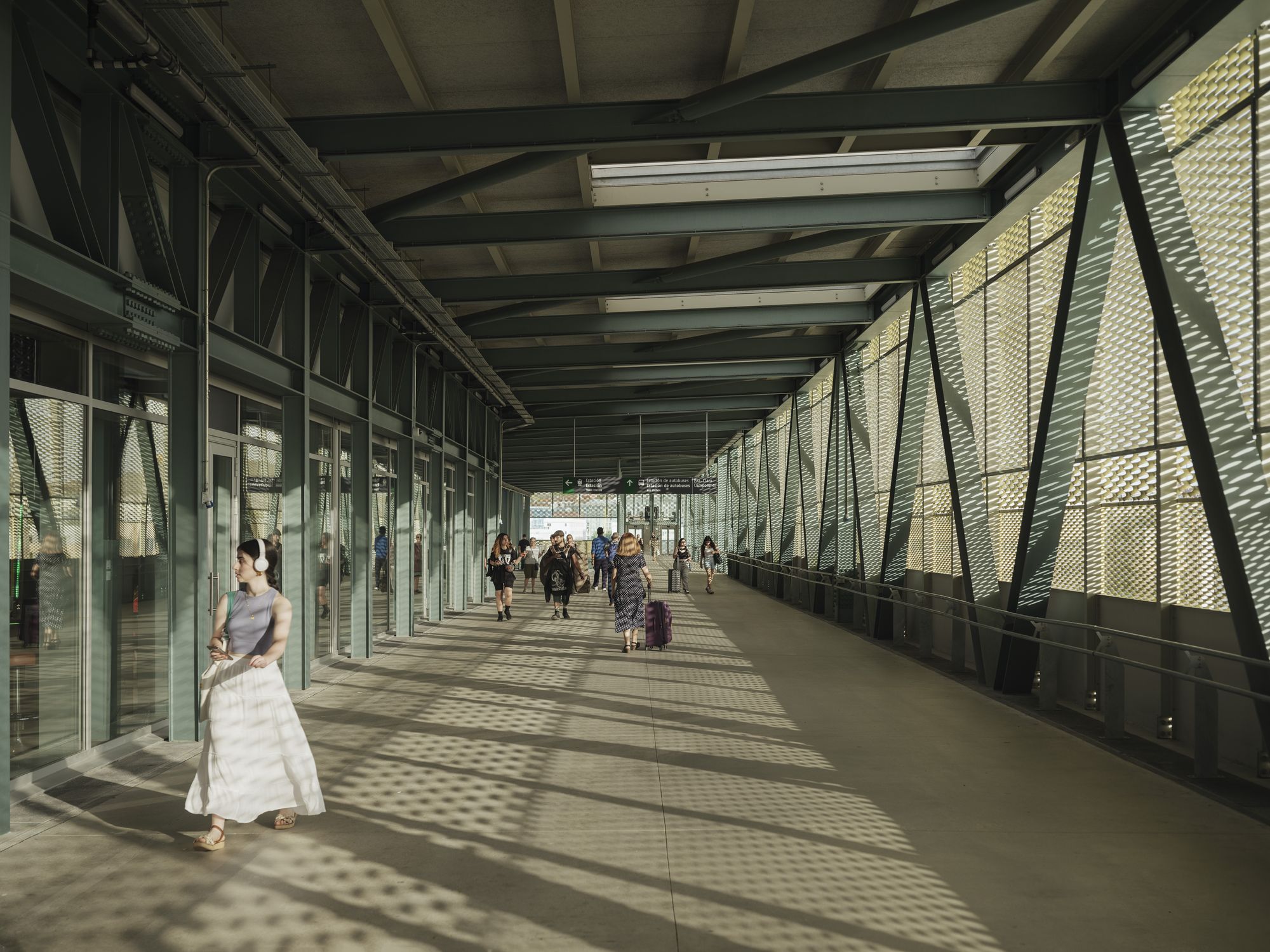 圣地亚哥德孔波斯特拉高速列车站(Estación de Santiago de Compostela)