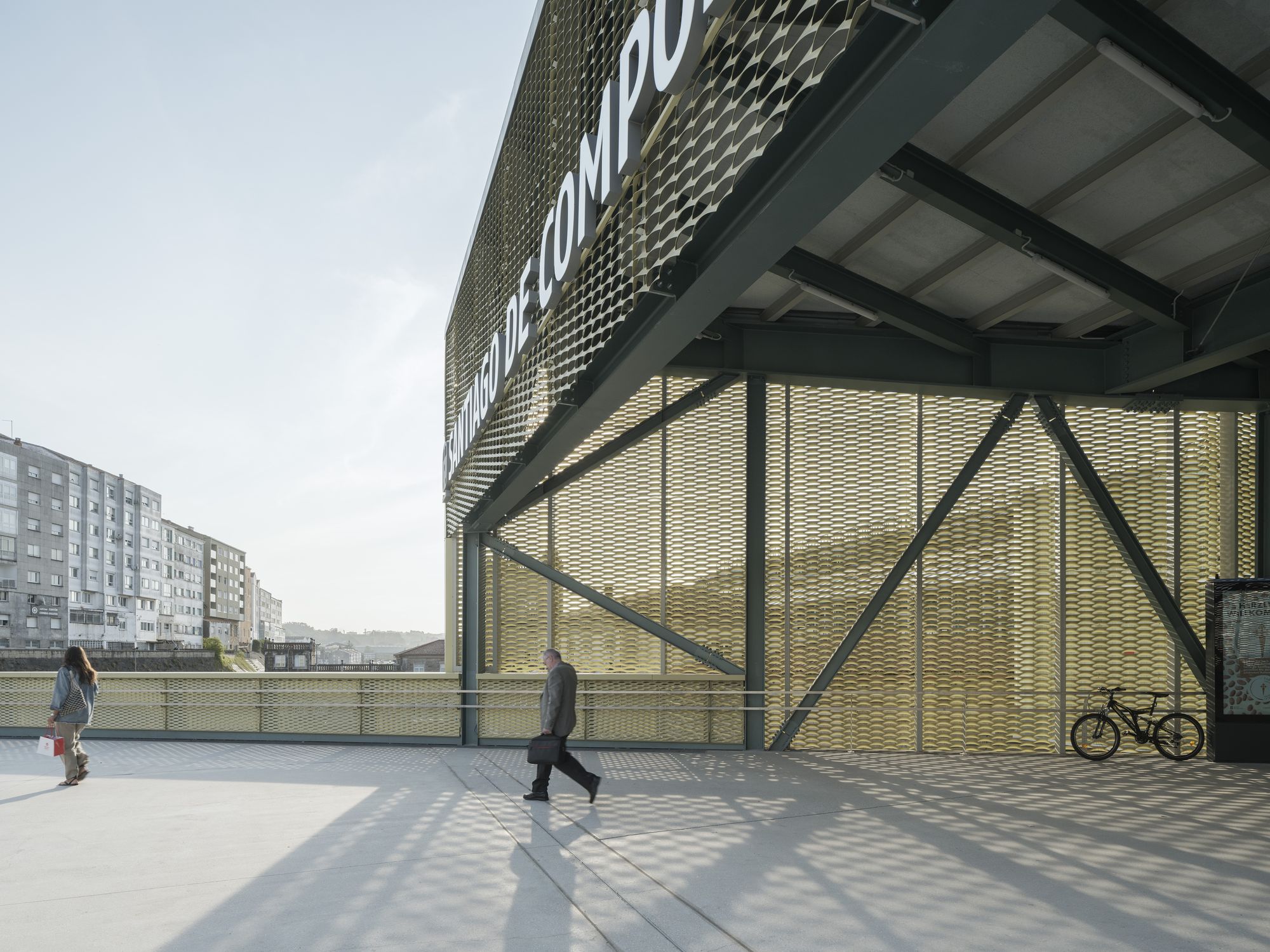 圣地亚哥德孔波斯特拉高速列车站(Estación de Santiago de Compostela)