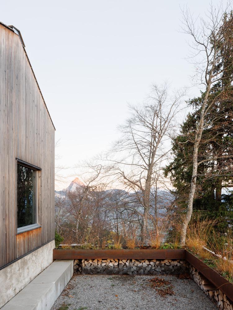 瑞士阿尔卑斯小屋改造（Swiss Alpine Cabin Reconstruction）