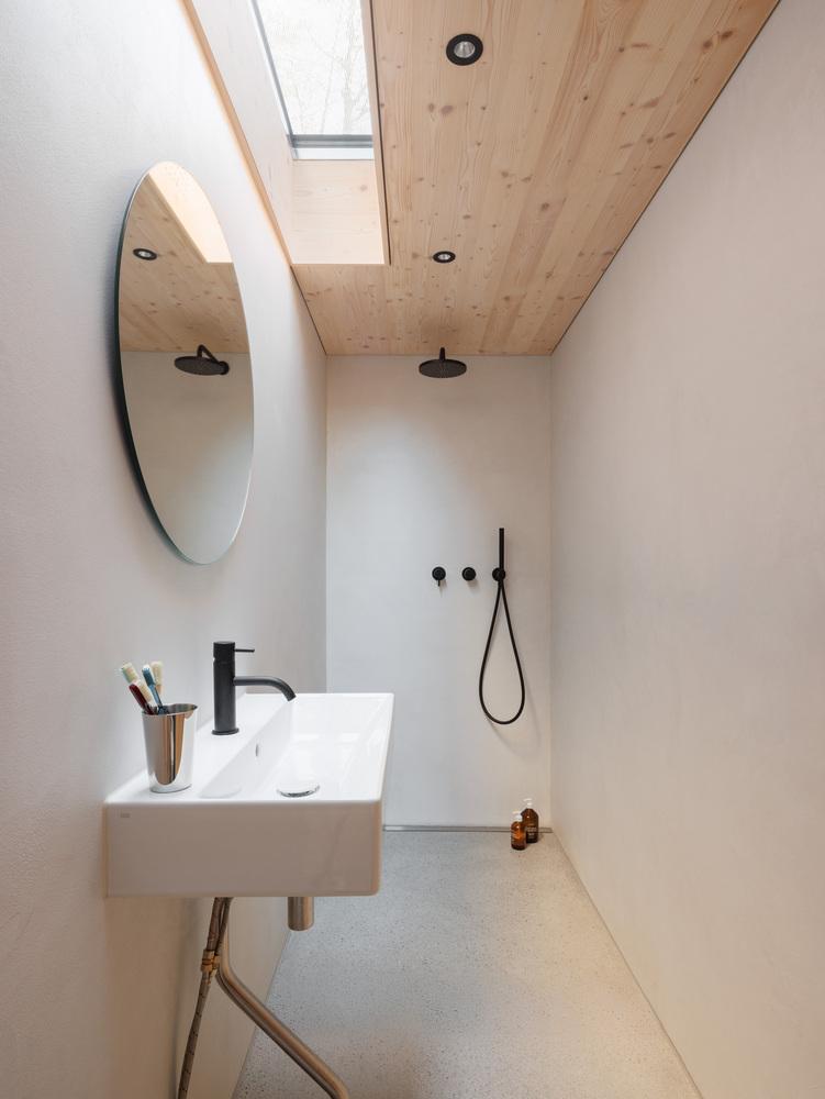 瑞士阿尔卑斯小屋改造（Swiss Alpine Cabin Reconstruction）
