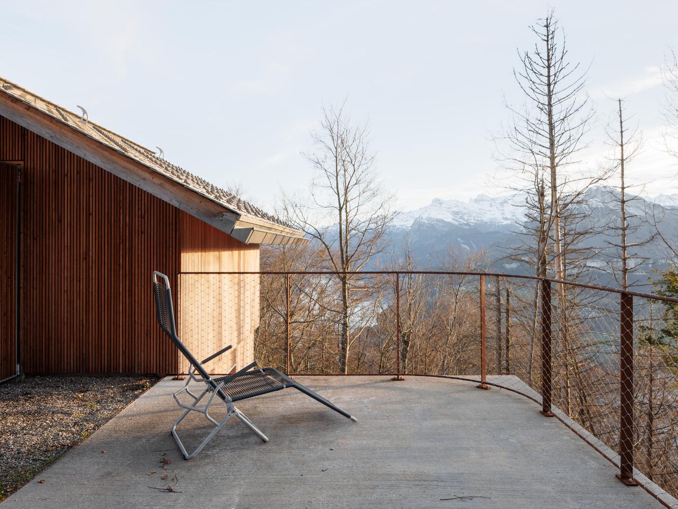 瑞士阿尔卑斯小屋改造（Swiss Alpine Cabin Reconstruction）