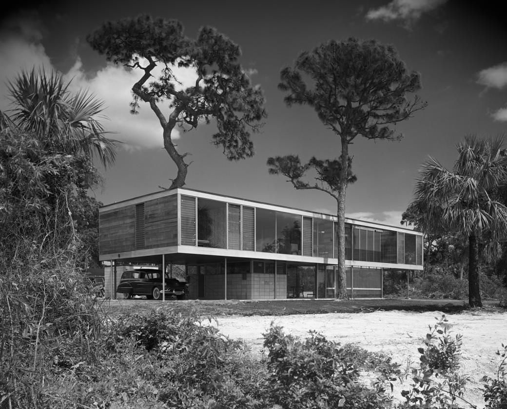 范斯沃斯宅（Farnsworth House）